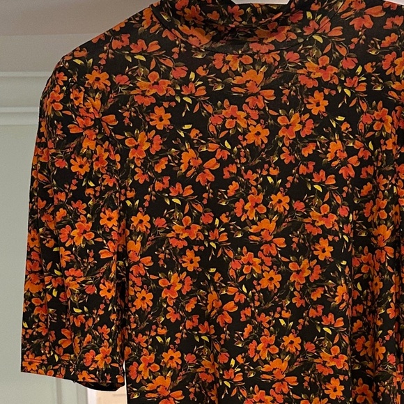 GAP Featherweight Puff Sleeve T-Shirt - Size L. - Picture 9 of 11